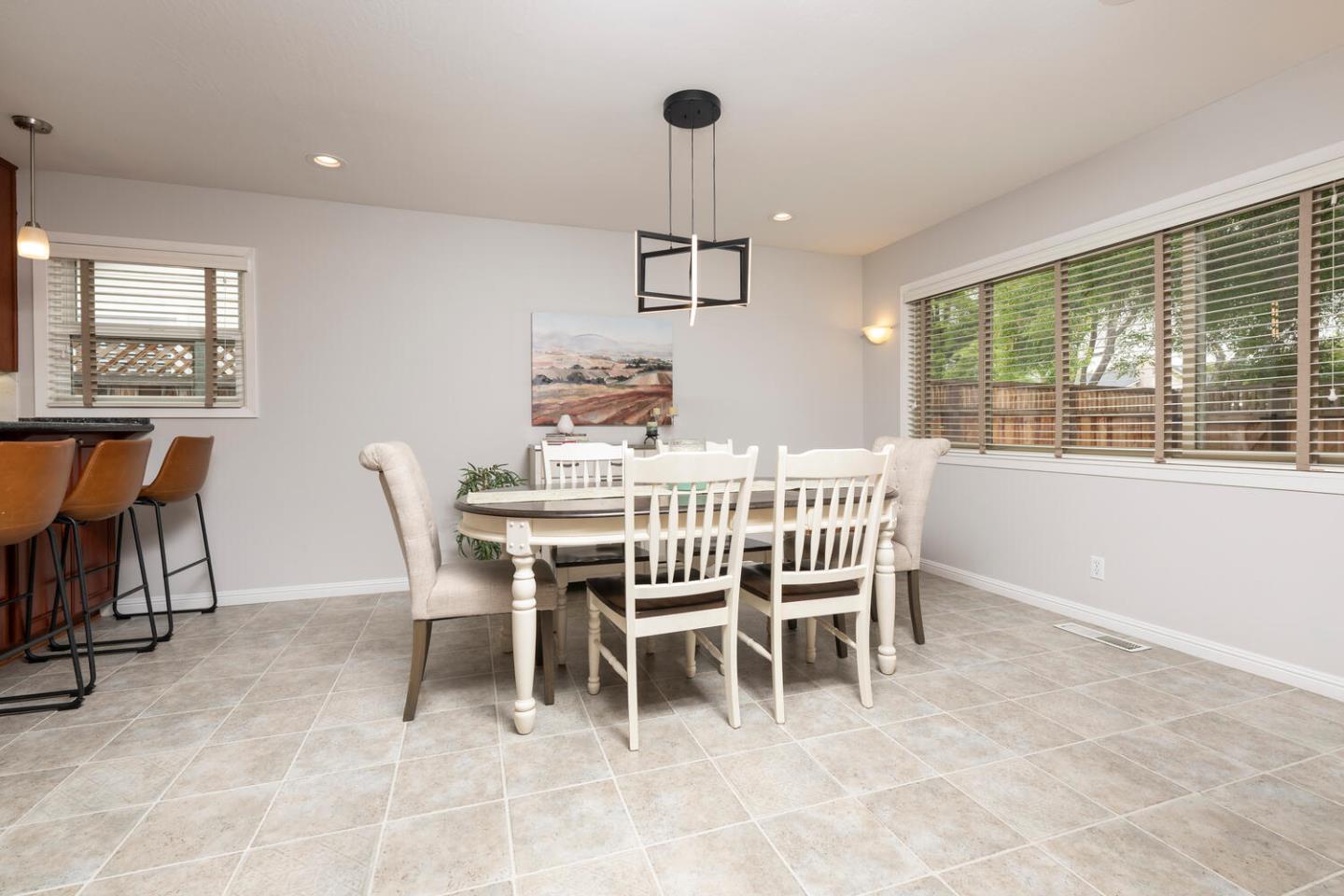 Detail Gallery Image 6 of 20 For 1903 Madison Ave, Redwood City,  CA 94061 - 3 Beds | 2 Baths