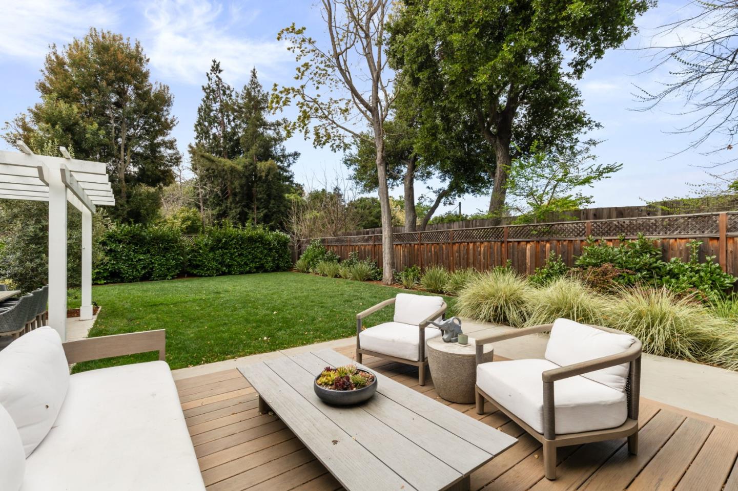 Detail Gallery Image 21 of 27 For 378 Felton Dr, Menlo Park,  CA 94025 - 4 Beds | 3 Baths