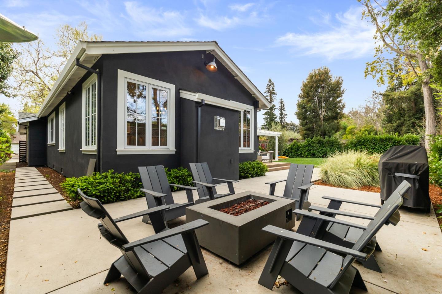 Detail Gallery Image 25 of 27 For 378 Felton Dr, Menlo Park,  CA 94025 - 4 Beds | 3 Baths