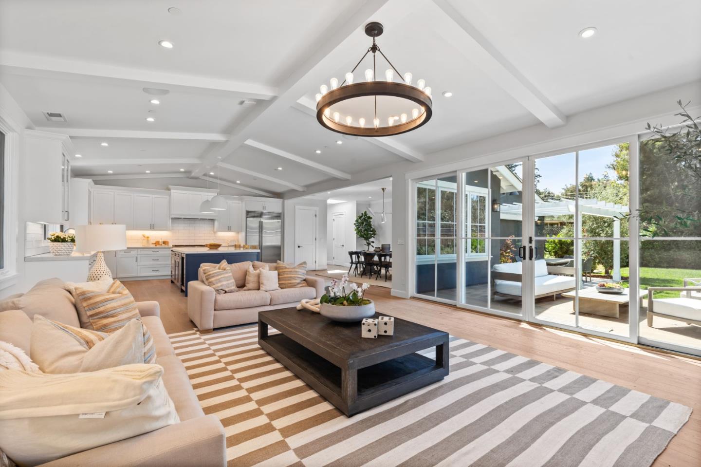 Detail Gallery Image 9 of 27 For 378 Felton Dr, Menlo Park,  CA 94025 - 4 Beds | 3 Baths