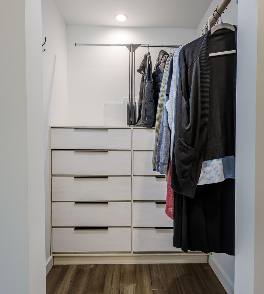 Detail Gallery Image 16 of 27 For 1115 Davis St, Redwood City,  CA 94061 - 2 Beds | 2 Baths