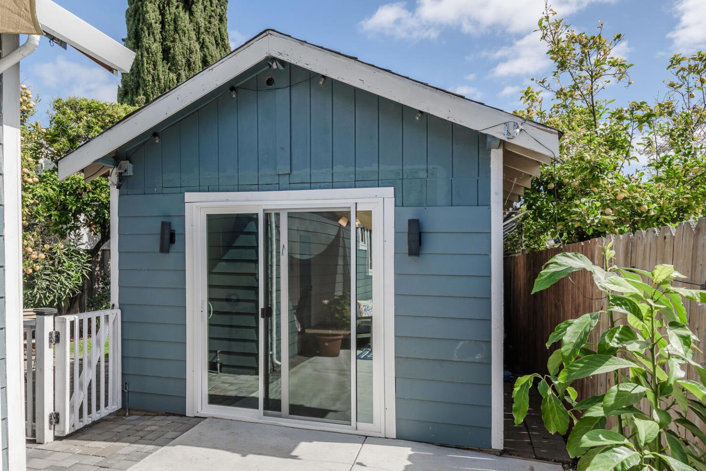 Detail Gallery Image 18 of 27 For 1115 Davis St, Redwood City,  CA 94061 - 2 Beds | 2 Baths