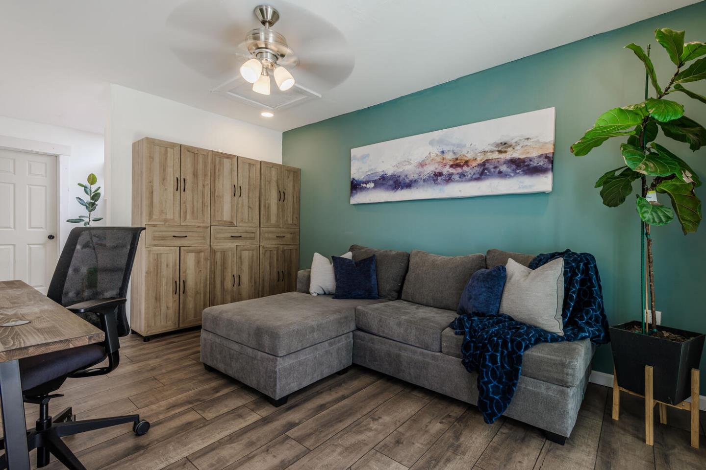 Detail Gallery Image 20 of 27 For 1115 Davis St, Redwood City,  CA 94061 - 2 Beds | 2 Baths