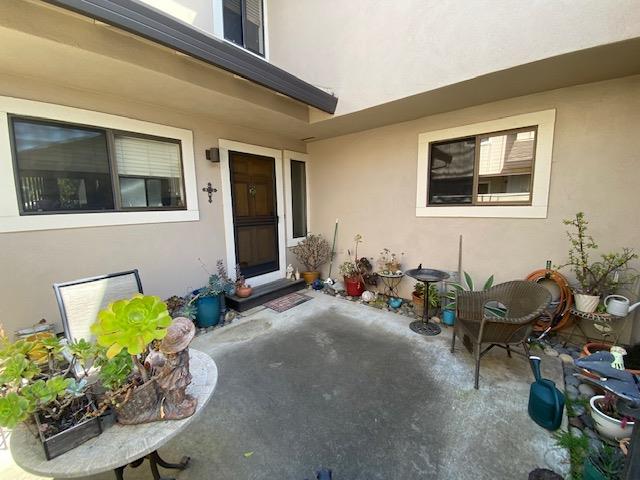 Detail Gallery Image 4 of 44 For 270 Joes Ln, Hollister,  CA 95023 - 2 Beds | 2/1 Baths