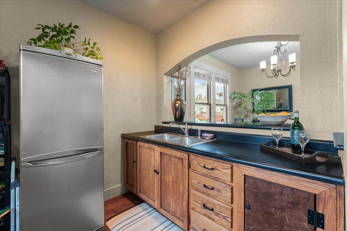 Detail Gallery Image 10 of 25 For 815 River St, Santa Cruz,  CA 95060 - 2 Beds | 1 Baths