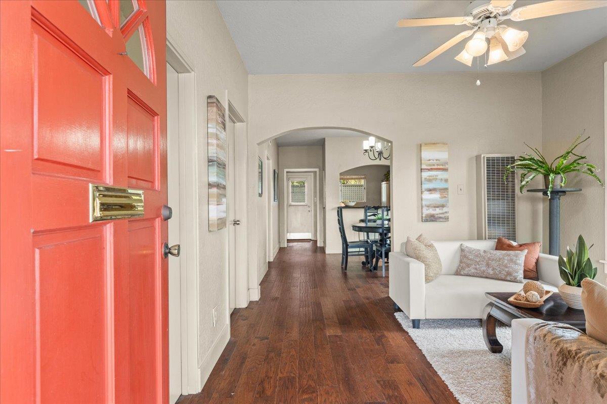 Detail Gallery Image 5 of 25 For 815 River St, Santa Cruz,  CA 95060 - 2 Beds | 1 Baths