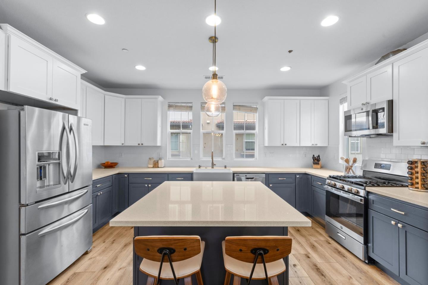 Detail Gallery Image 7 of 16 For 632 Moss Way, Hayward,  CA 94541 - 4 Beds | 2/2 Baths