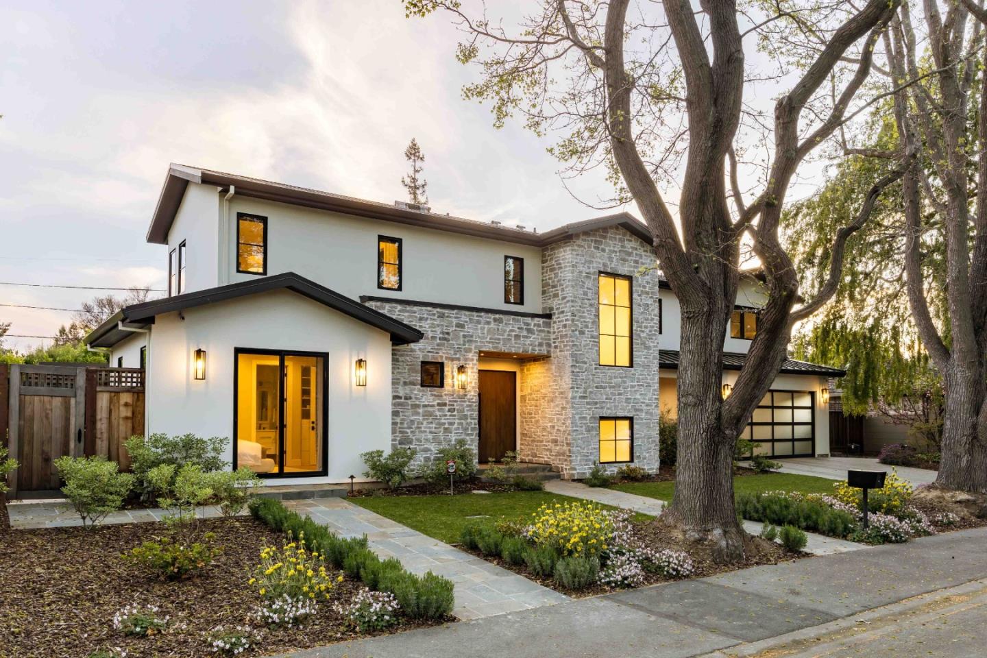 Detail Gallery Image 2 of 37 For 35 Hesketh Dr, Menlo Park,  CA 94025 - 5 Beds | 5/2 Baths