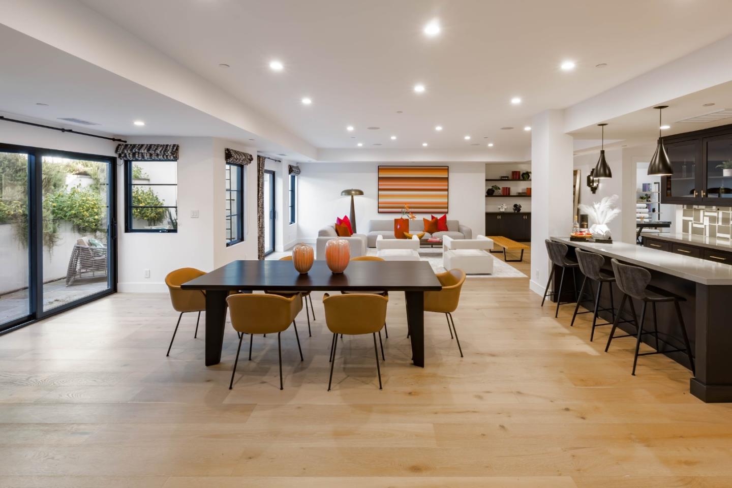 Detail Gallery Image 27 of 37 For 35 Hesketh Dr, Menlo Park,  CA 94025 - 5 Beds | 5/2 Baths