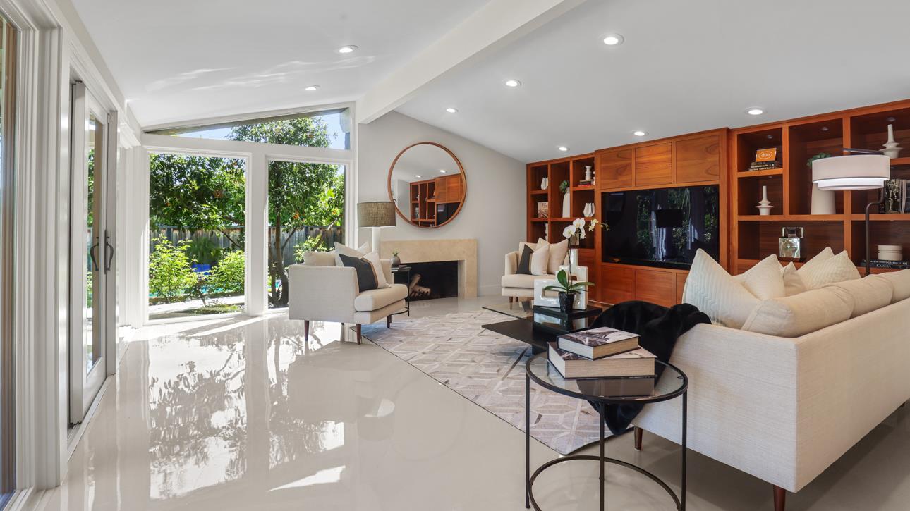 Detail Gallery Image 2 of 40 For 831 La Mesa Dr, Portola Valley,  CA 94028 - 3 Beds | 3/1 Baths