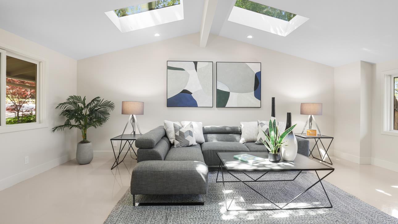 Detail Gallery Image 20 of 40 For 831 La Mesa Dr, Portola Valley,  CA 94028 - 3 Beds | 3/1 Baths