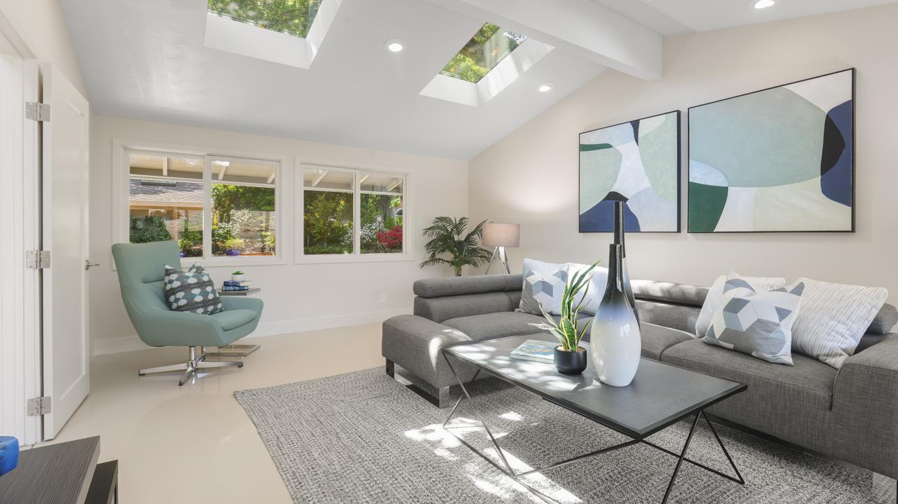 Detail Gallery Image 23 of 40 For 831 La Mesa Dr, Portola Valley,  CA 94028 - 3 Beds | 3/1 Baths