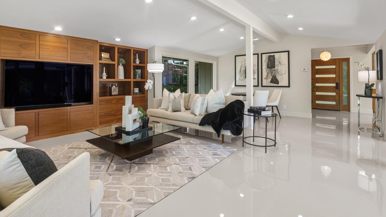 Detail Gallery Image 3 of 40 For 831 La Mesa Dr, Portola Valley,  CA 94028 - 3 Beds | 3/1 Baths