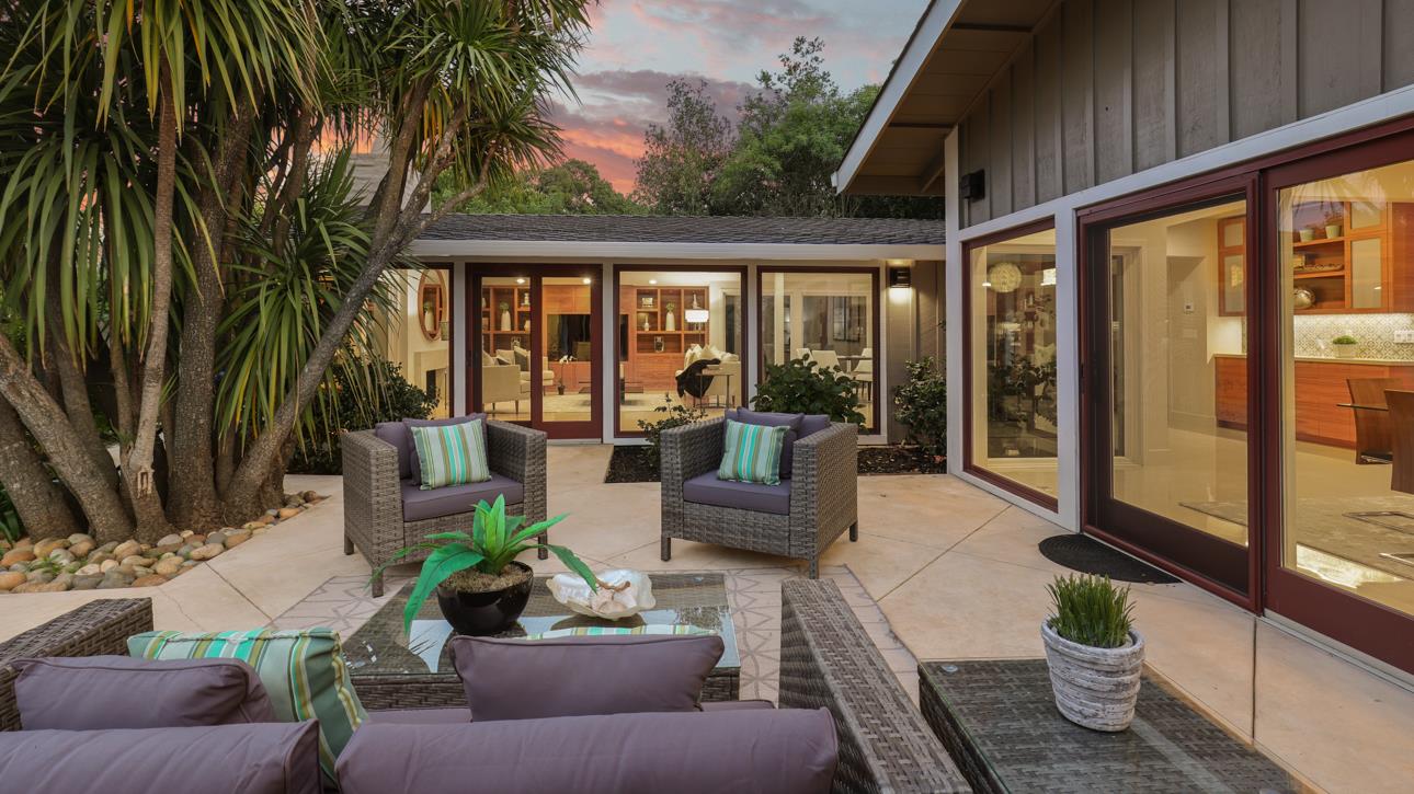 Detail Gallery Image 35 of 40 For 831 La Mesa Dr, Portola Valley,  CA 94028 - 3 Beds | 3/1 Baths
