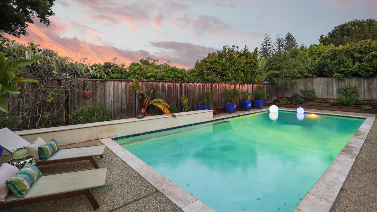 Detail Gallery Image 37 of 40 For 831 La Mesa Dr, Portola Valley,  CA 94028 - 3 Beds | 3/1 Baths