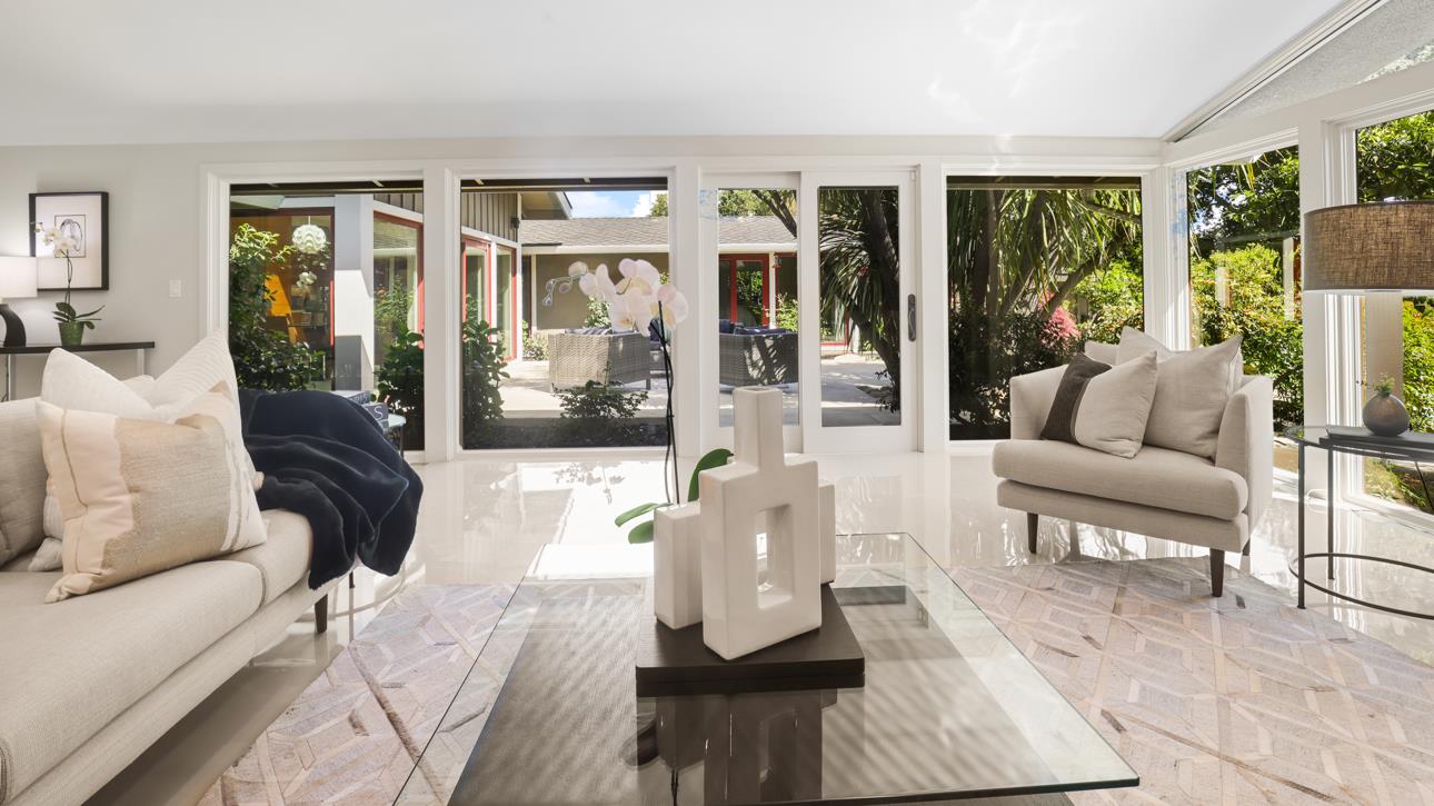 Detail Gallery Image 4 of 40 For 831 La Mesa Dr, Portola Valley,  CA 94028 - 3 Beds | 3/1 Baths