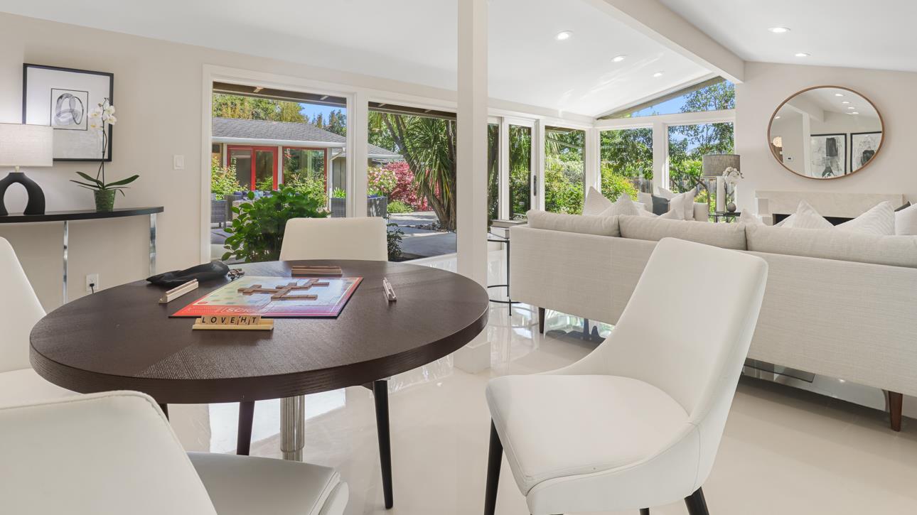 Detail Gallery Image 6 of 40 For 831 La Mesa Dr, Portola Valley,  CA 94028 - 3 Beds | 3/1 Baths