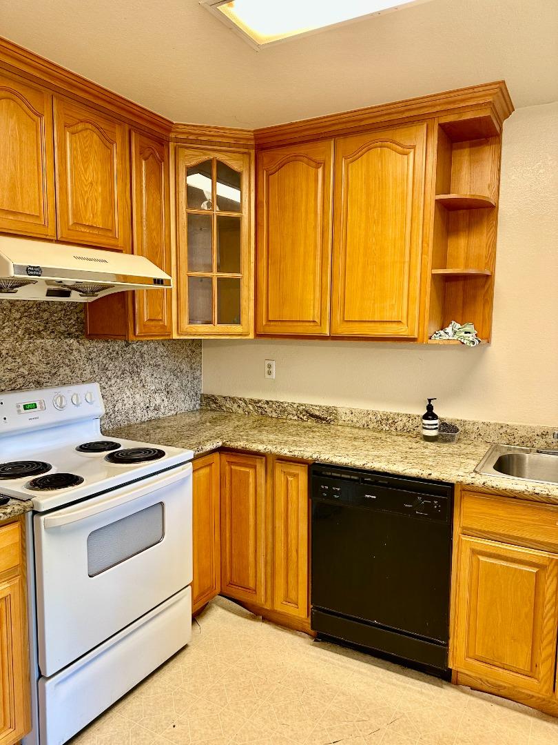 Detail Gallery Image 2 of 8 For 1055 N Capitol Ave #17,  San Jose,  CA 95133 - 2 Beds | 2 Baths