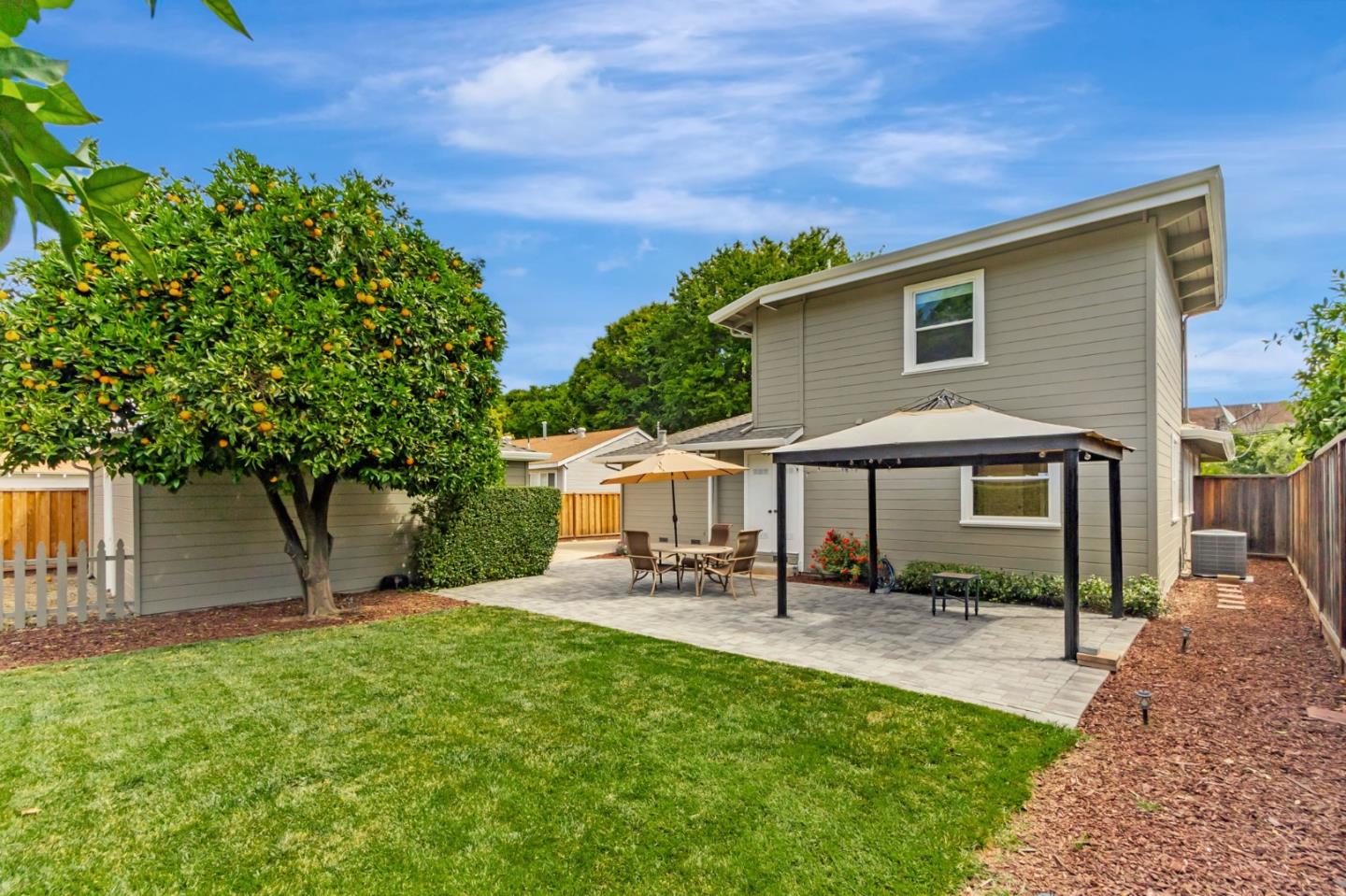 Detail Gallery Image 6 of 53 For 1663 Cross Way, San Jose,  CA 95125 - 4 Beds | 3 Baths