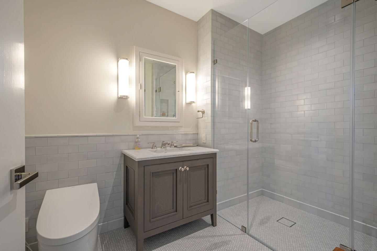 Detail Gallery Image 95 of 129 For 706 Mission St 8a,  San Francisco,  CA 94103 - 3 Beds | 3/1 Baths