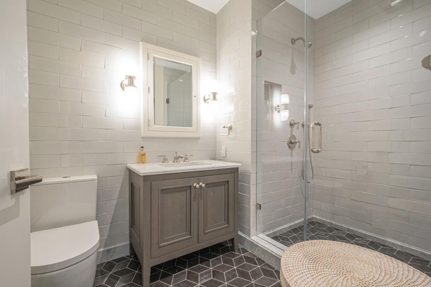 Detail Gallery Image 98 of 129 For 706 Mission St 8a,  San Francisco,  CA 94103 - 3 Beds | 3/1 Baths