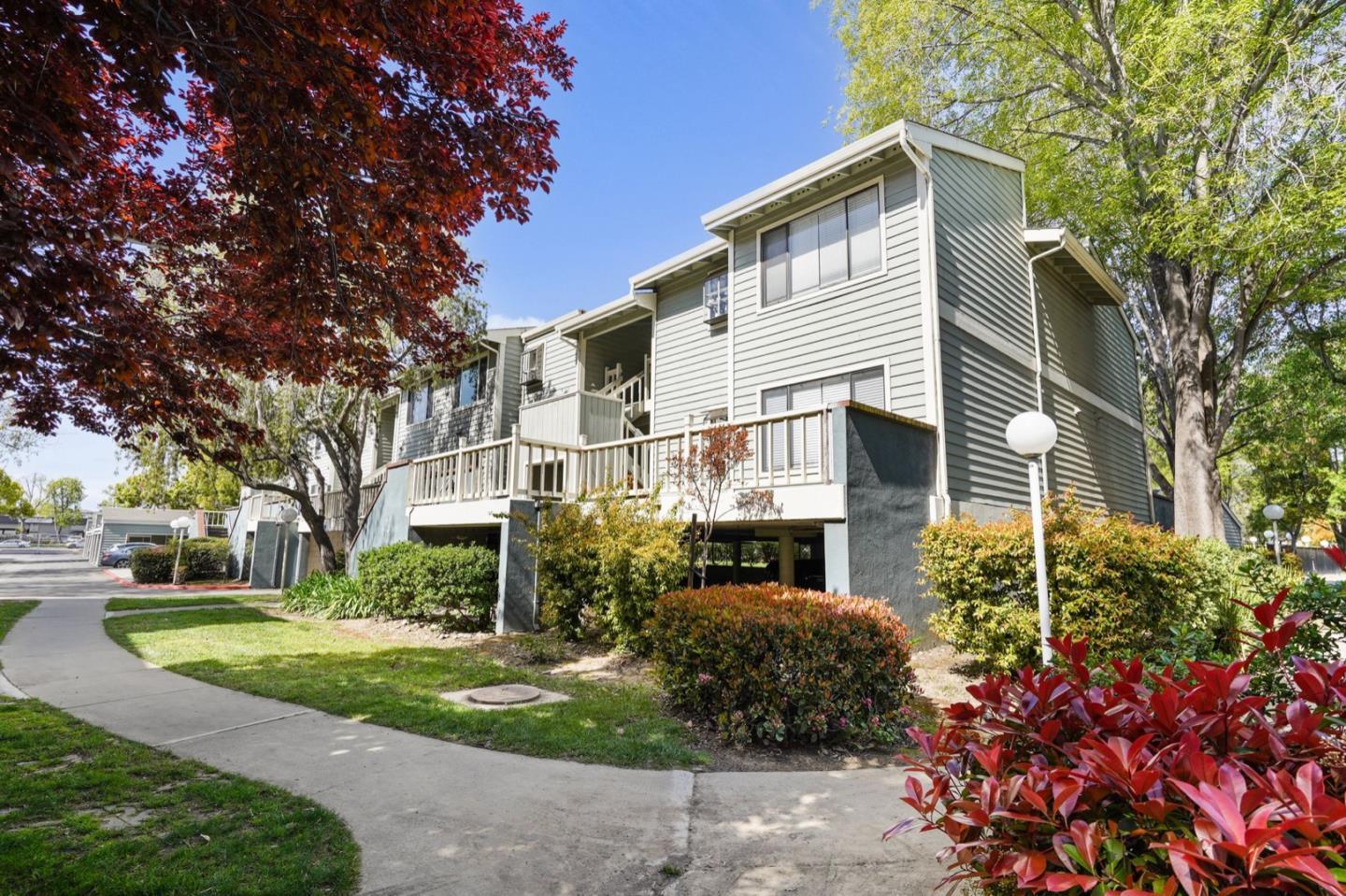 Detail Gallery Image 3 of 21 For 3517 Birchwood Ter #204,  Fremont,  CA 94536 - 2 Beds | 2 Baths