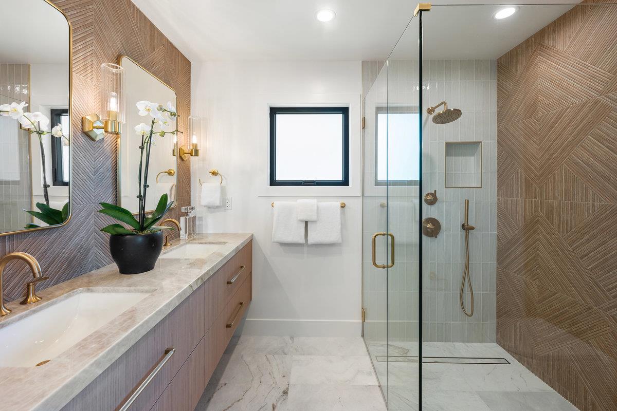 Detail Gallery Image 12 of 27 For 820 Oregon Ave, San Mateo,  CA 94402 - 4 Beds | 3/1 Baths