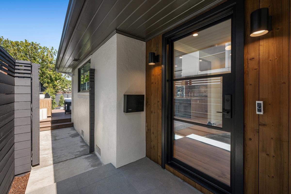 Detail Gallery Image 2 of 27 For 820 Oregon Ave, San Mateo,  CA 94402 - 4 Beds | 3/1 Baths