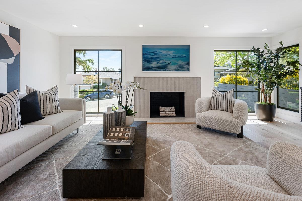Detail Gallery Image 3 of 27 For 820 Oregon Ave, San Mateo,  CA 94402 - 4 Beds | 3/1 Baths