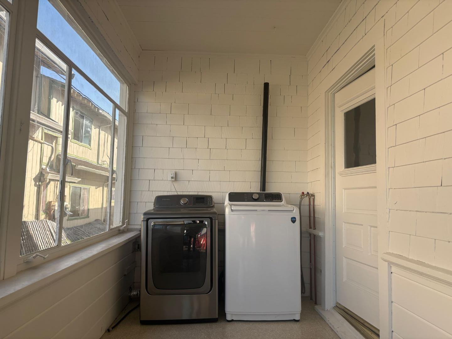 Detail Gallery Image 2 of 23 For 221 N Delaware St, San Mateo,  CA 94401 - 3 Beds | 2 Baths