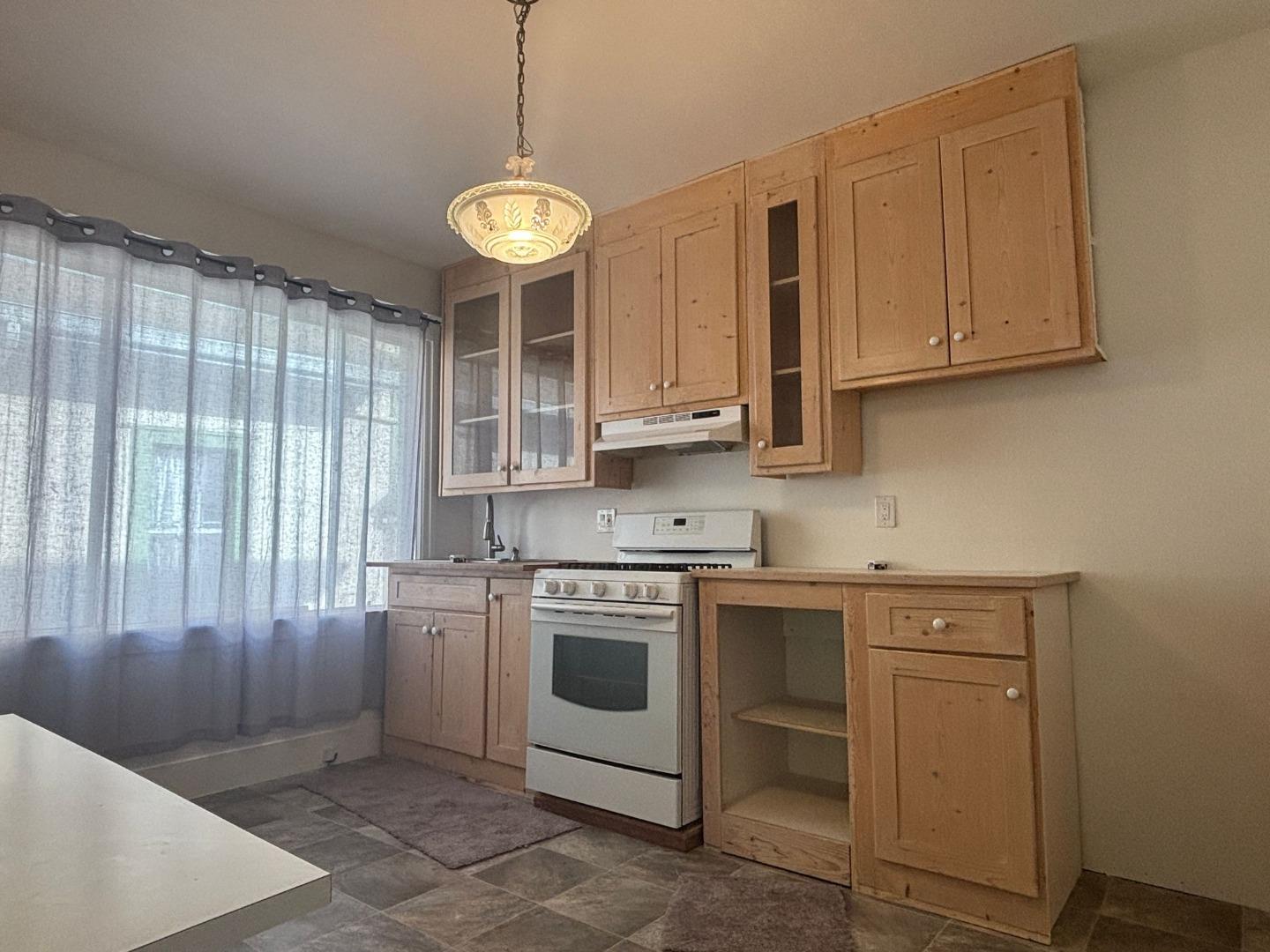 Detail Gallery Image 8 of 23 For 221 N Delaware St, San Mateo,  CA 94401 - 3 Beds | 2 Baths