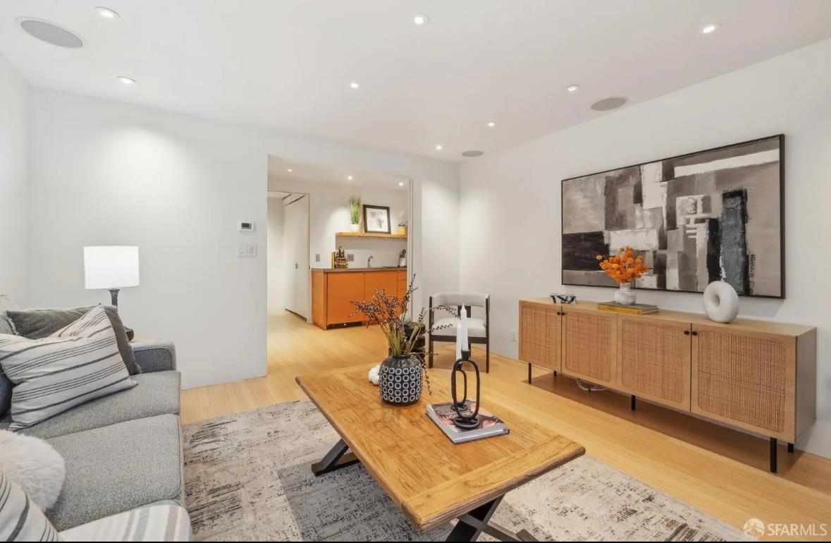 Detail Gallery Image 12 of 13 For 3343 Folsom St, San Francisco,  CA 94110 - 1 Beds | 1 Baths