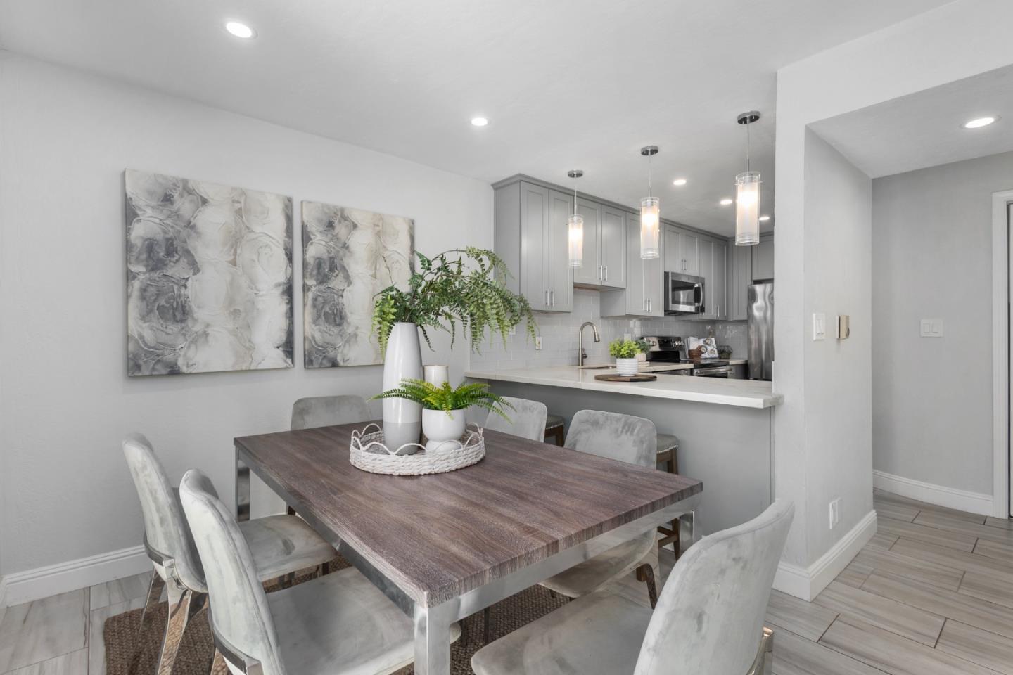 Detail Gallery Image 10 of 38 For 707 Webster St, Palo Alto,  CA 94301 - 2 Beds | 2 Baths