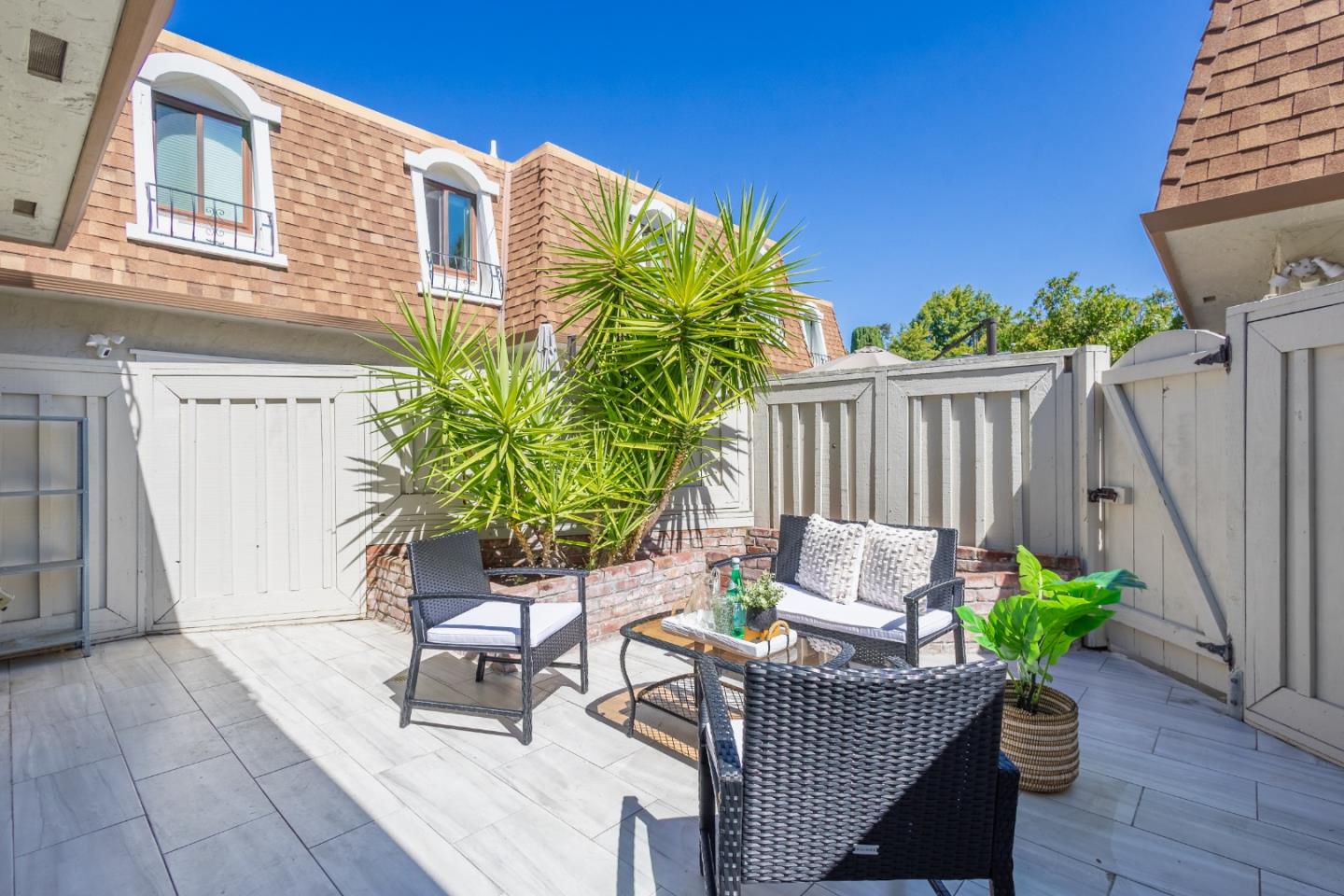 Detail Gallery Image 32 of 38 For 707 Webster St, Palo Alto,  CA 94301 - 2 Beds | 2 Baths