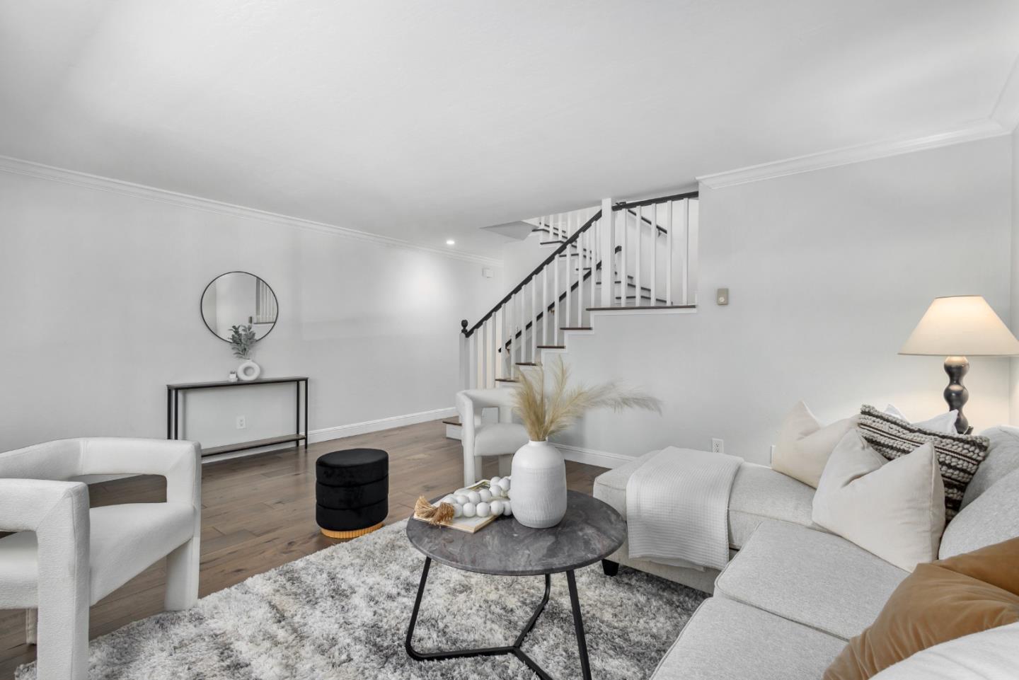 Detail Gallery Image 6 of 38 For 707 Webster St, Palo Alto,  CA 94301 - 2 Beds | 2 Baths