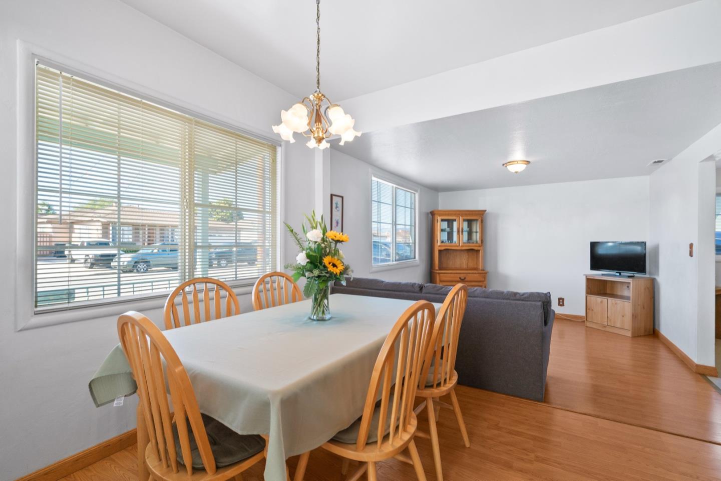 Detail Gallery Image 10 of 29 For 145 Napa St, Watsonville,  CA 95076 - 3 Beds | 1/1 Baths