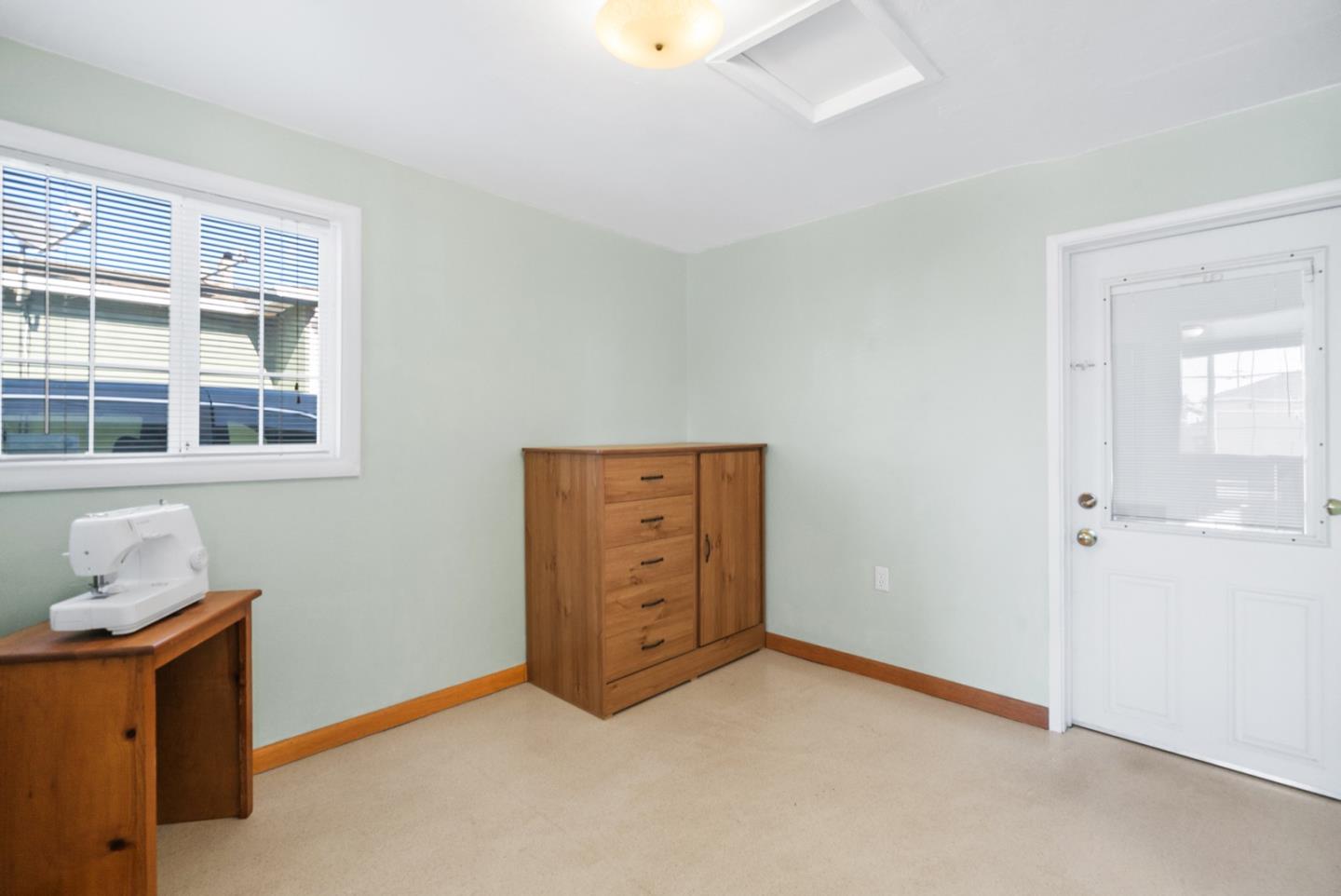 Detail Gallery Image 17 of 29 For 145 Napa St, Watsonville,  CA 95076 - 3 Beds | 1/1 Baths