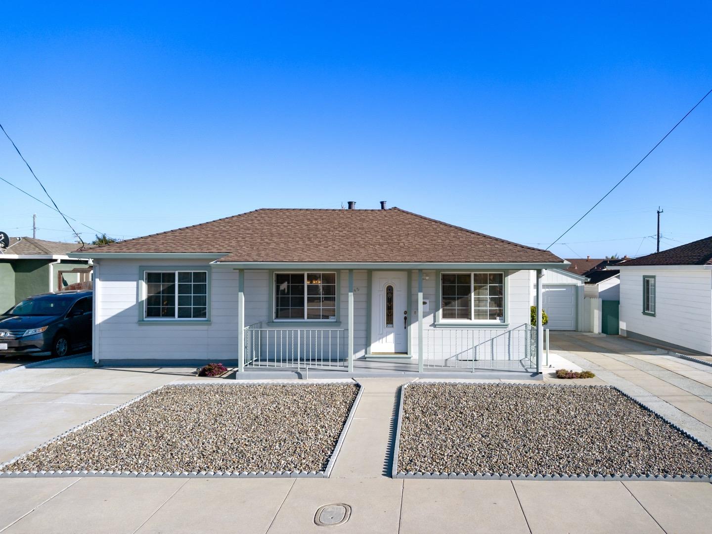 Detail Gallery Image 2 of 29 For 145 Napa St, Watsonville,  CA 95076 - 3 Beds | 1/1 Baths