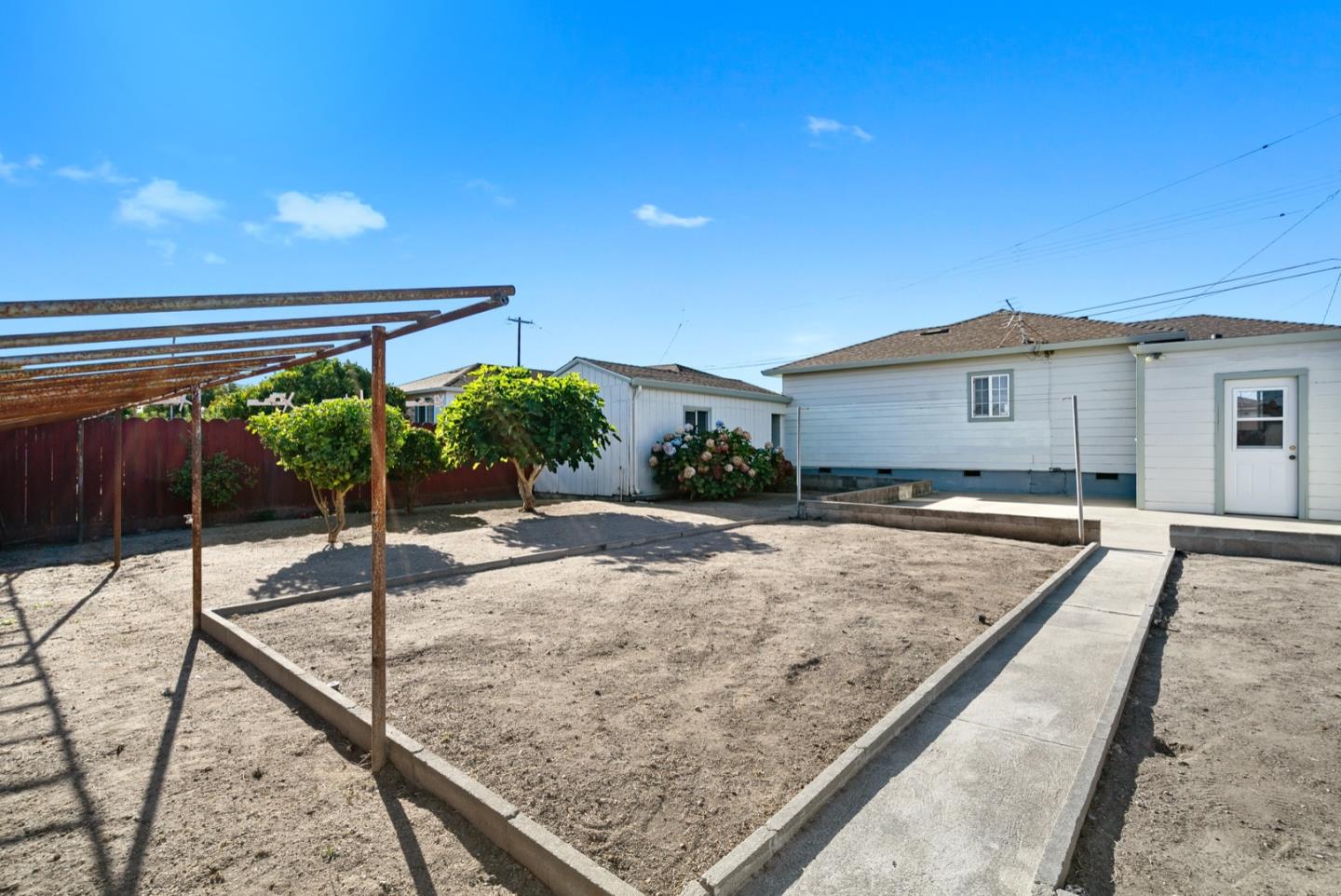 Detail Gallery Image 23 of 29 For 145 Napa St, Watsonville,  CA 95076 - 3 Beds | 1/1 Baths