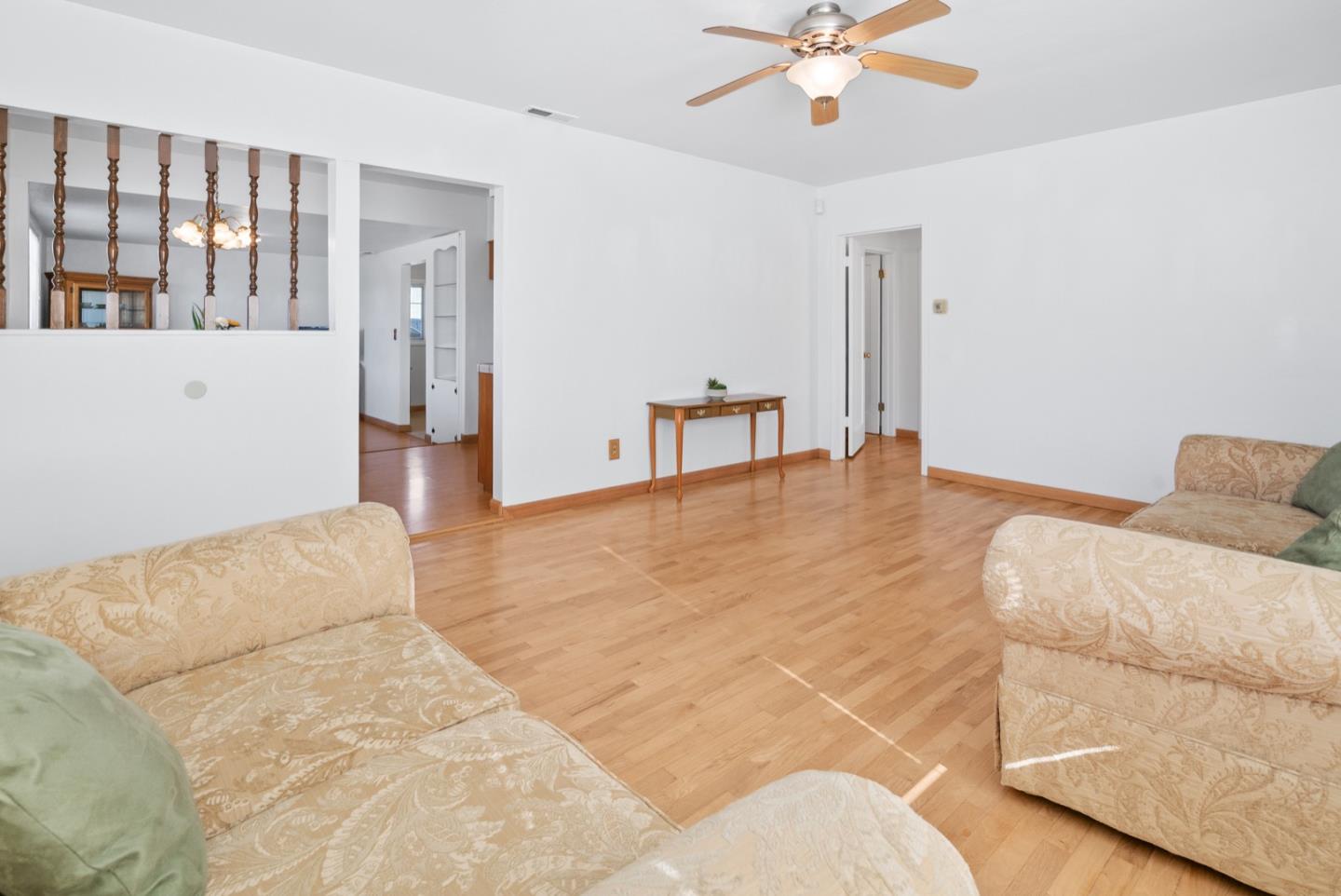 Detail Gallery Image 5 of 29 For 145 Napa St, Watsonville,  CA 95076 - 3 Beds | 1/1 Baths