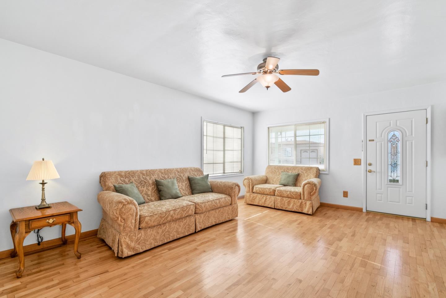 Detail Gallery Image 6 of 29 For 145 Napa St, Watsonville,  CA 95076 - 3 Beds | 1/1 Baths