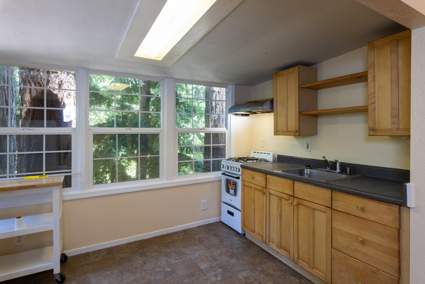 Detail Gallery Image 4 of 16 For 9456 E Zayante Rd, Felton,  CA 95018 - 2 Beds | 2 Baths