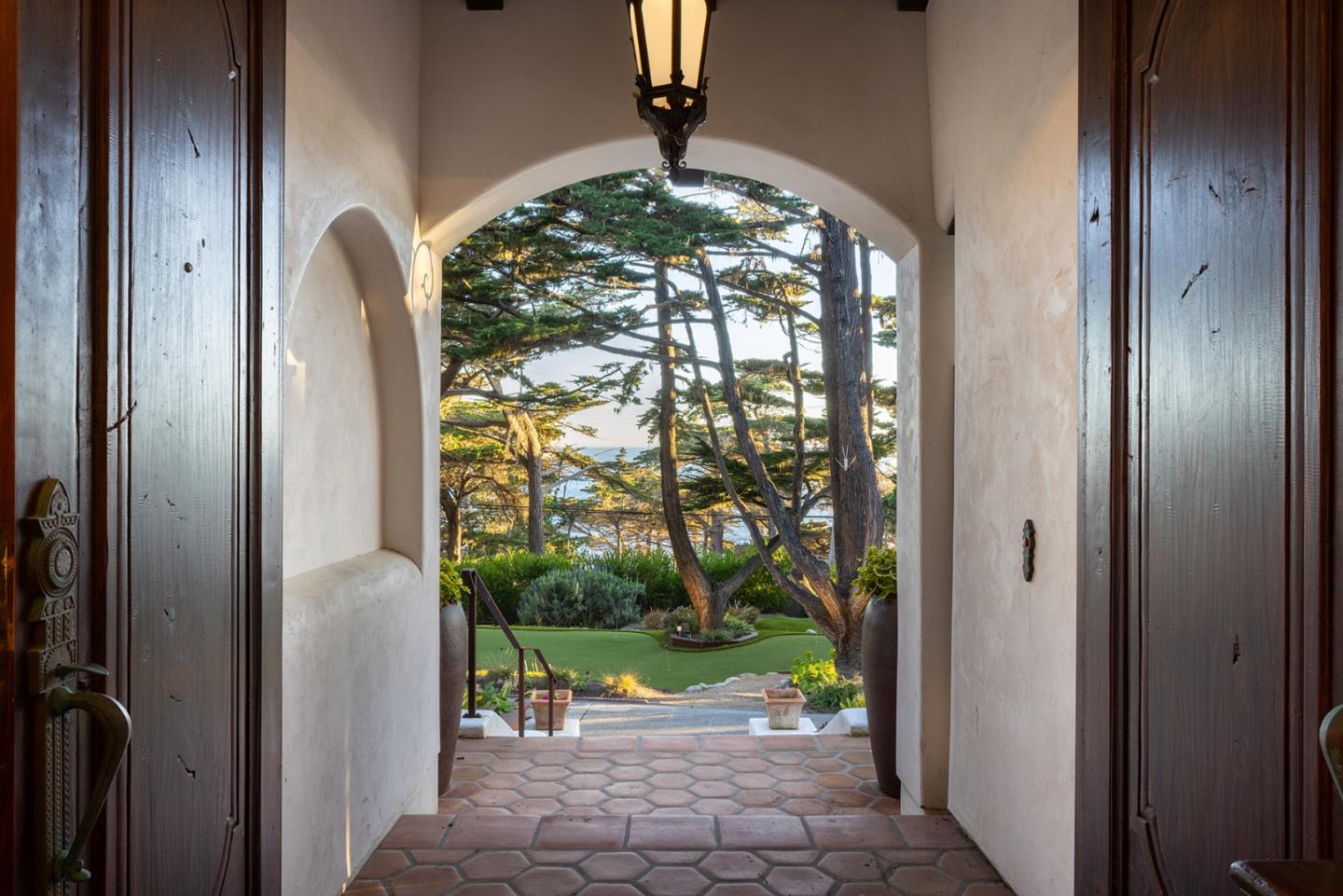 Detail Gallery Image 4 of 39 For 3217 17 Mile Dr, Pebble Beach,  CA 93953 - 4 Beds | 3 Baths
