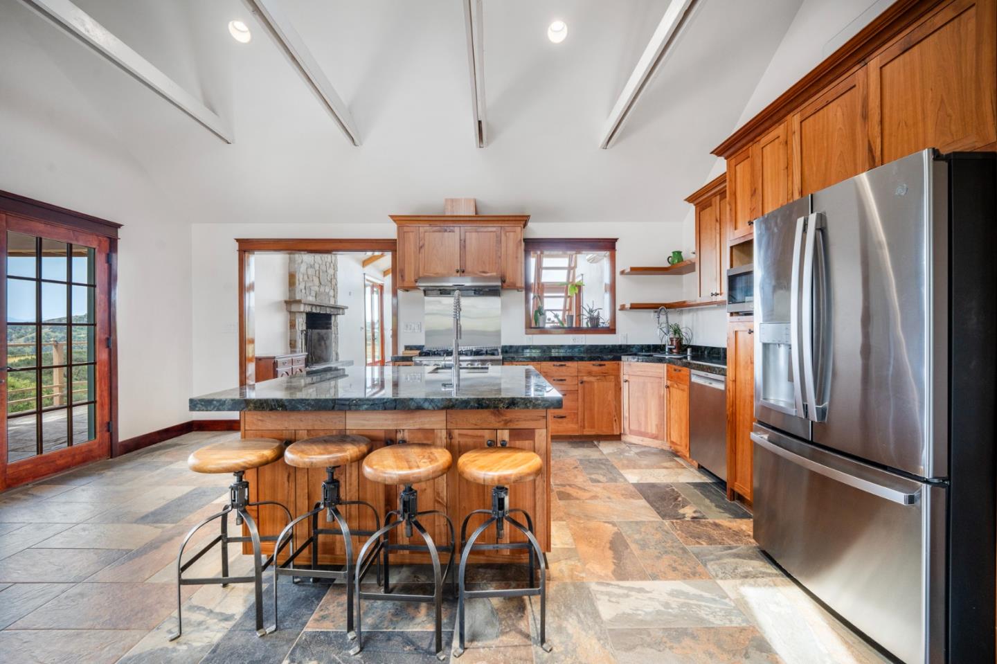 Detail Gallery Image 2 of 34 For 0 Stonewall Canyon Rd, Soledad,  CA 93960 - 3 Beds | 3 Baths