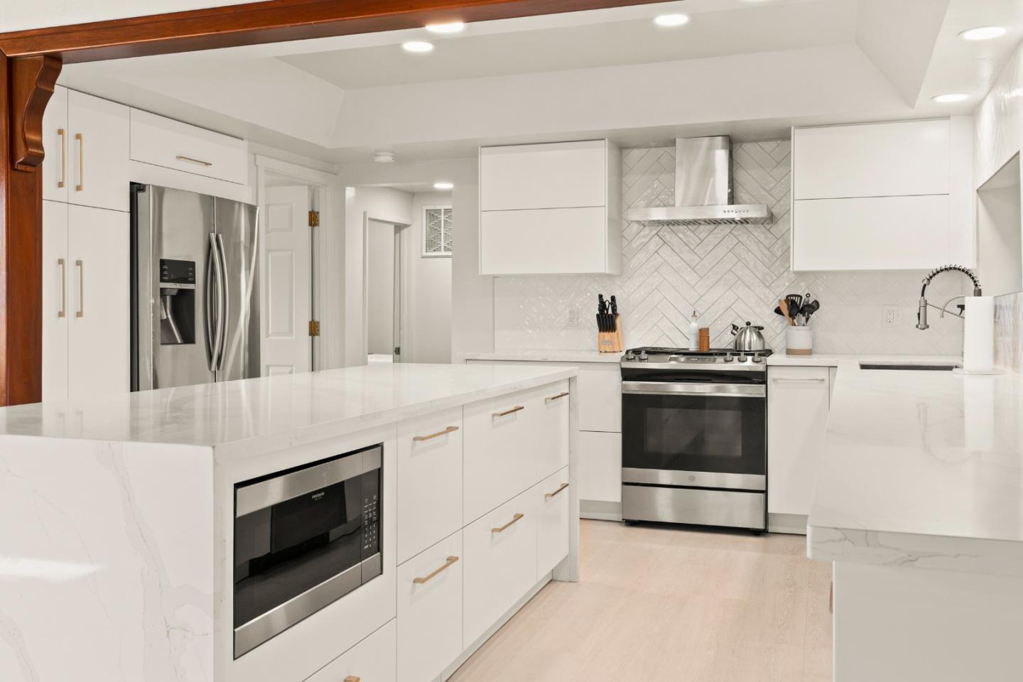 Detail Gallery Image 11 of 41 For 15997 Comstock Mill Rd, Los Gatos,  CA 95033 - 3 Beds | 3 Baths