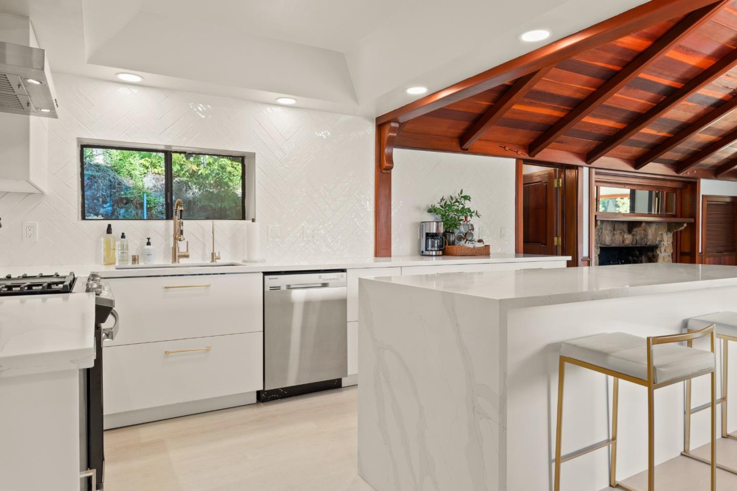 Detail Gallery Image 12 of 41 For 15997 Comstock Mill Rd, Los Gatos,  CA 95033 - 3 Beds | 3 Baths