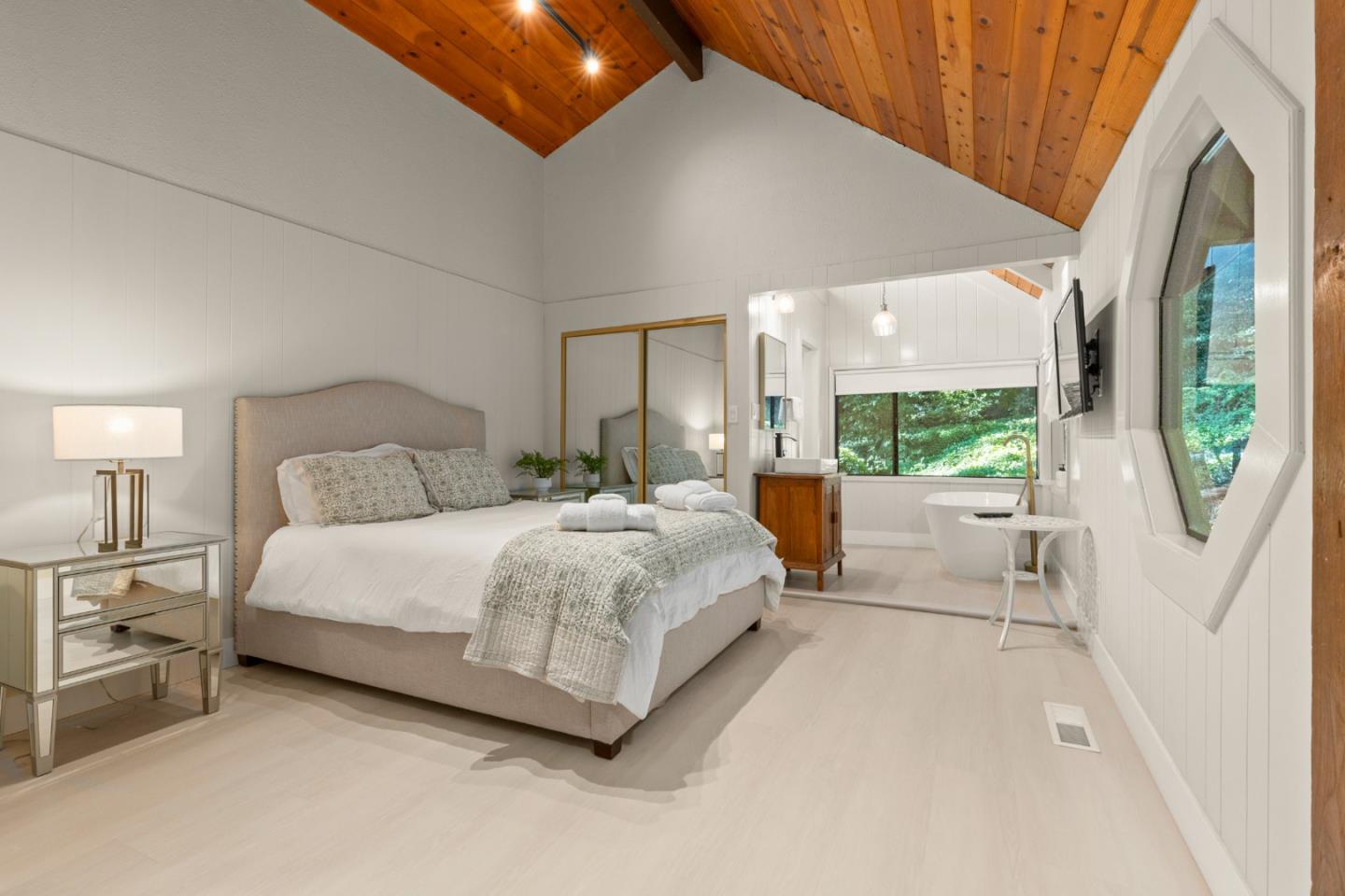 Detail Gallery Image 21 of 41 For 15997 Comstock Mill Rd, Los Gatos,  CA 95033 - 3 Beds | 3 Baths