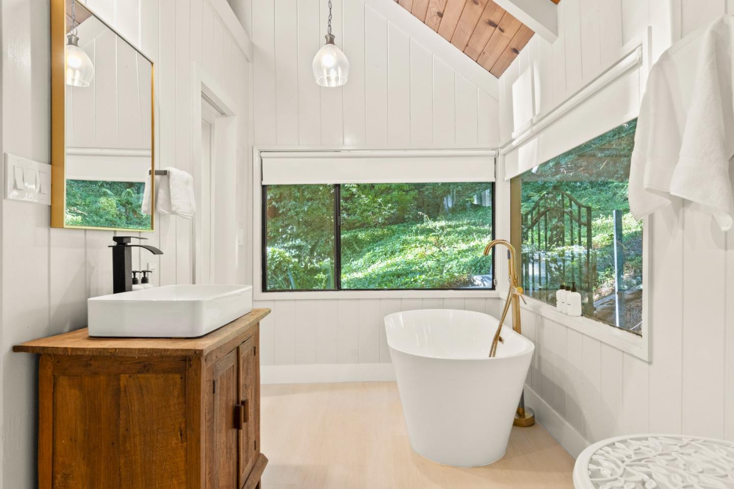 Detail Gallery Image 23 of 41 For 15997 Comstock Mill Rd, Los Gatos,  CA 95033 - 3 Beds | 3 Baths
