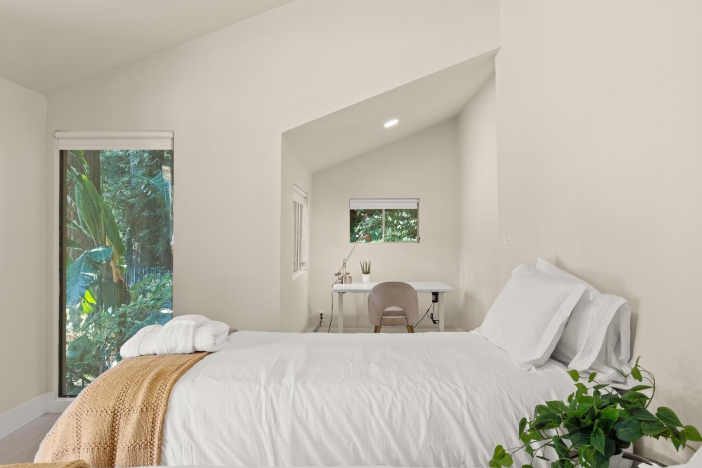 Detail Gallery Image 26 of 41 For 15997 Comstock Mill Rd, Los Gatos,  CA 95033 - 3 Beds | 3 Baths