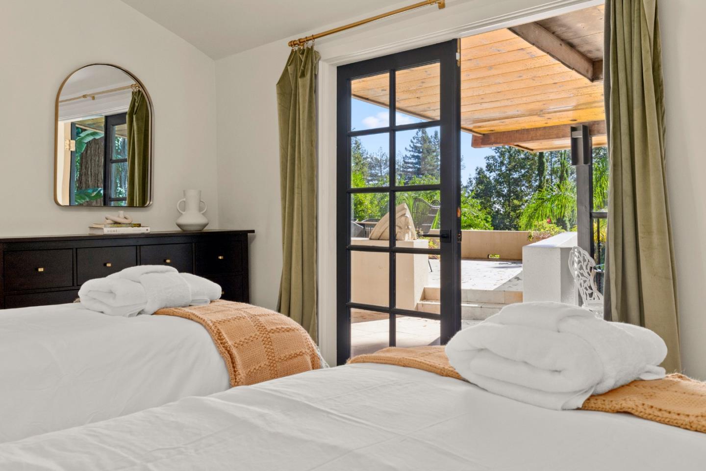 Detail Gallery Image 29 of 41 For 15997 Comstock Mill Rd, Los Gatos,  CA 95033 - 3 Beds | 3 Baths